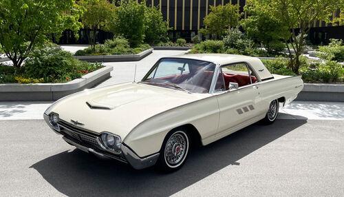 Titelbild Ford Thunderbird 390 (1963)